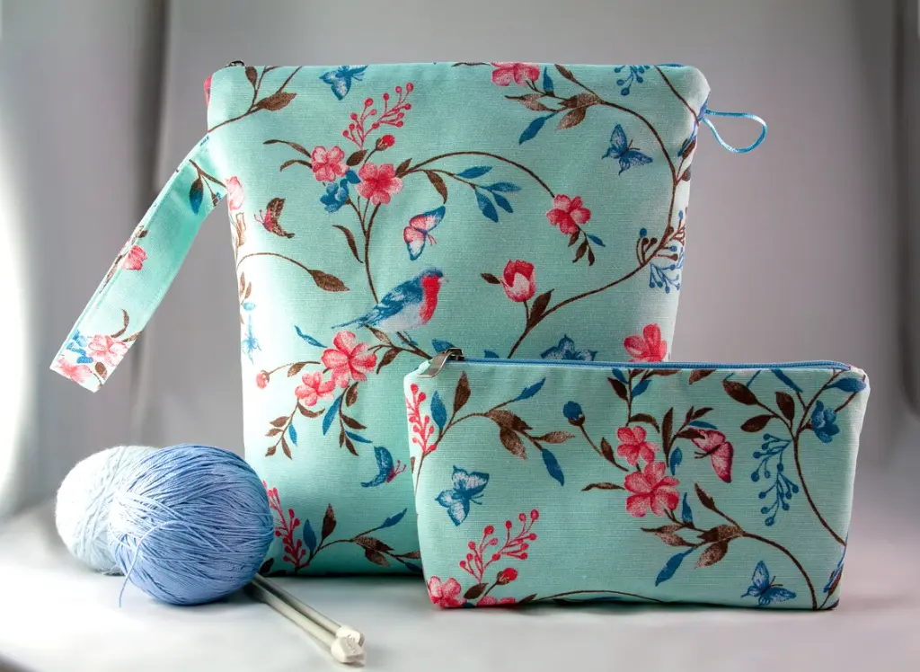 Zipper Bird  Bullfinch Azure XL with Pouch.webp