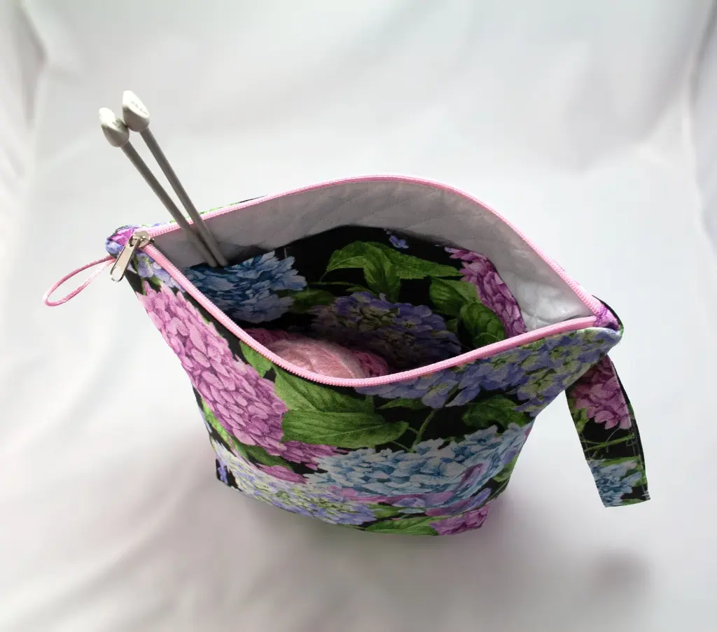 Zipper Hydrangea Black XL 5.webp