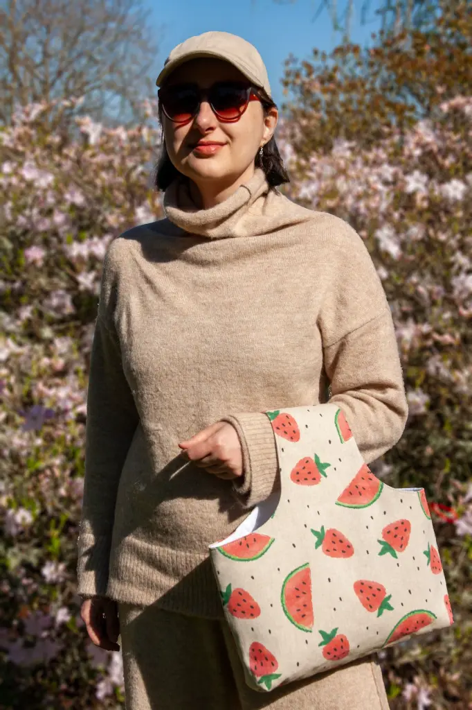 Wrist  Wmelon Strawberry L Front.webp