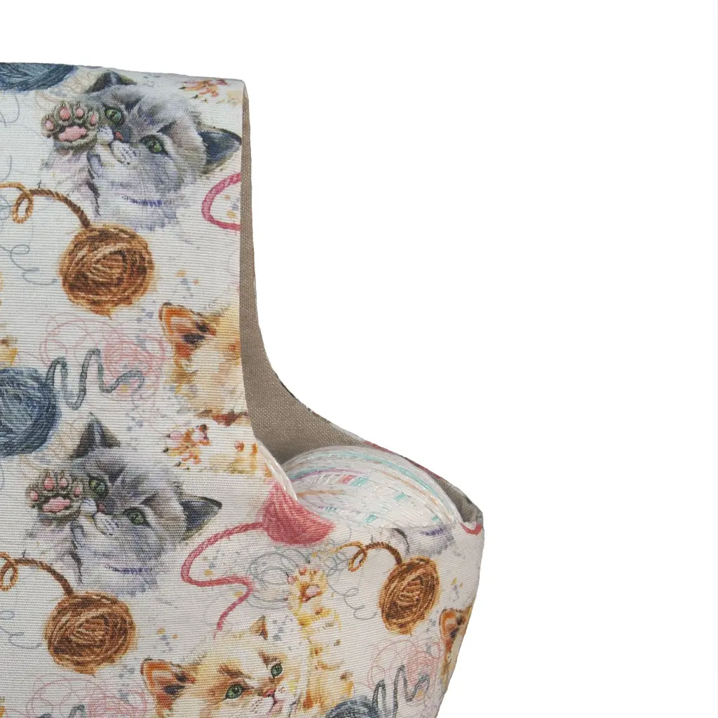 Project Bag Cats Front Big Right Gray.webp