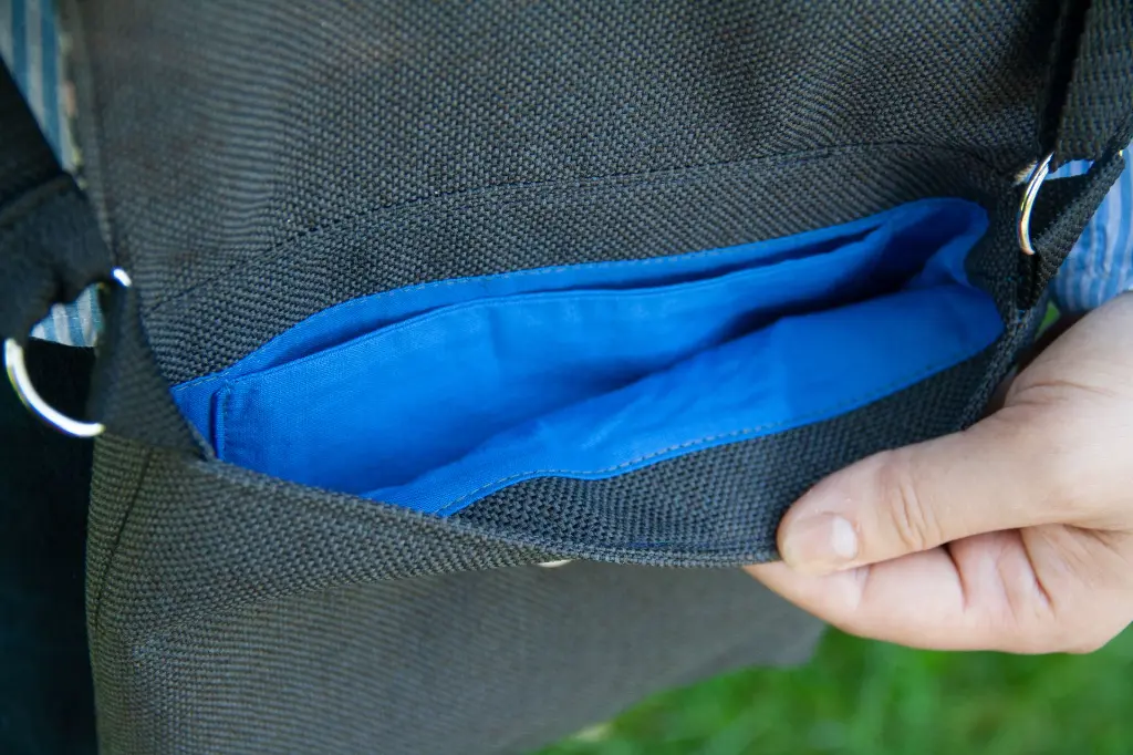 Crossbody Bag Black Ethnic Dark Grey M Inside 2 Croped.webp