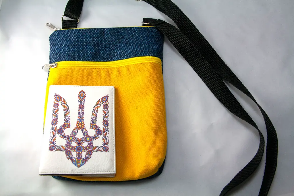 Front Crossbody Purse  Yellow Blue S.webp