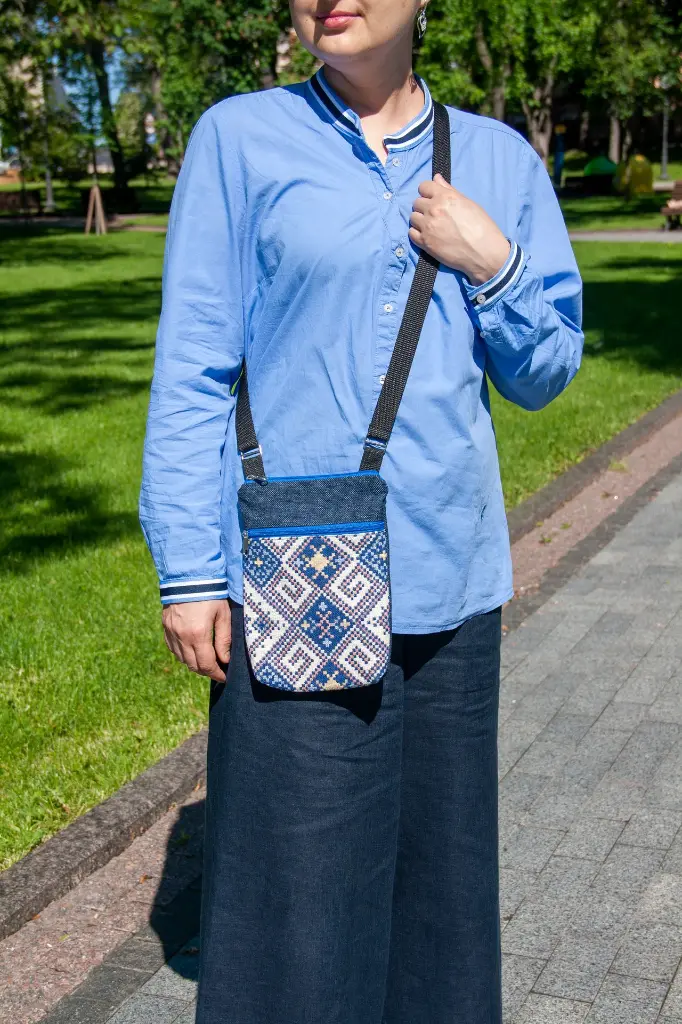 Nadin Crossbody Purse Ethnic 2Blue S Croped.webp