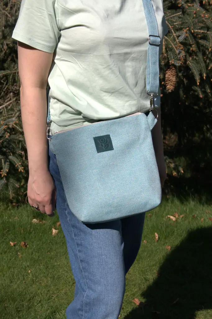 Medium Crossbody Bag Orsa Sky Blue M Light.webp