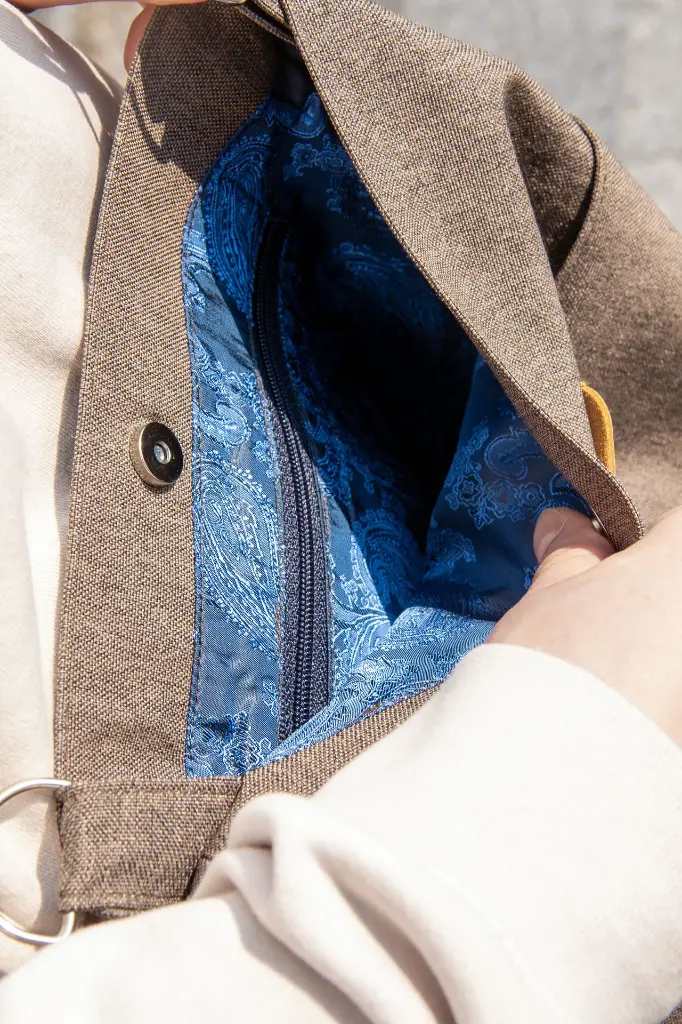 Inside Large Crossbody Bag Afina Brown L.webp