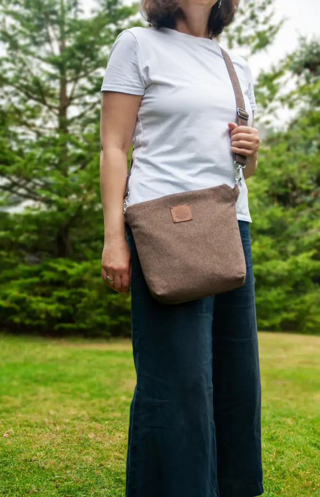 [crb-orsa-coffee-m] Medium Crossbody Bag Orsa Coffee with Milk M