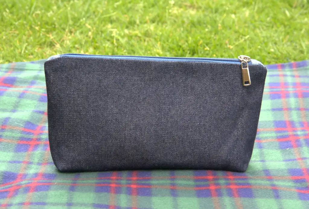 [npz-denim-navy-blue-m] Zipper Notions Pouch Denim Navy Blue M